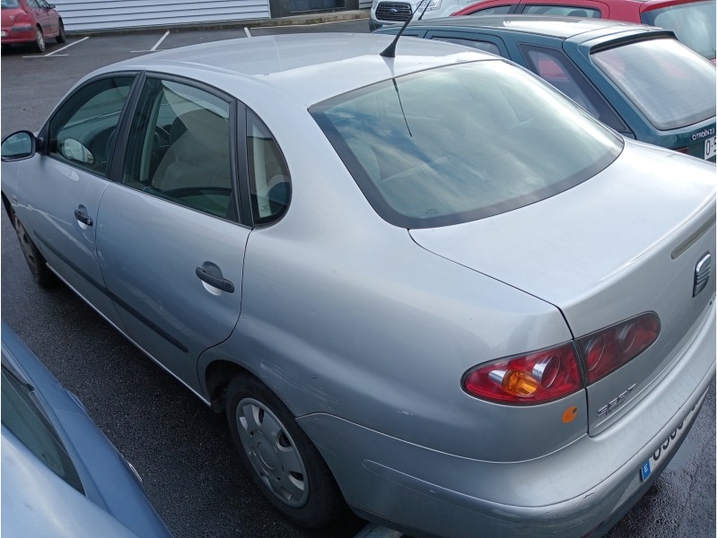 seat cordoba berlina (6l2) del año 2003
