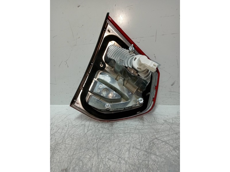 Recambio de piloto trasero derecho interior para citroen c4 picasso referencia OEM IAM 9653547677  