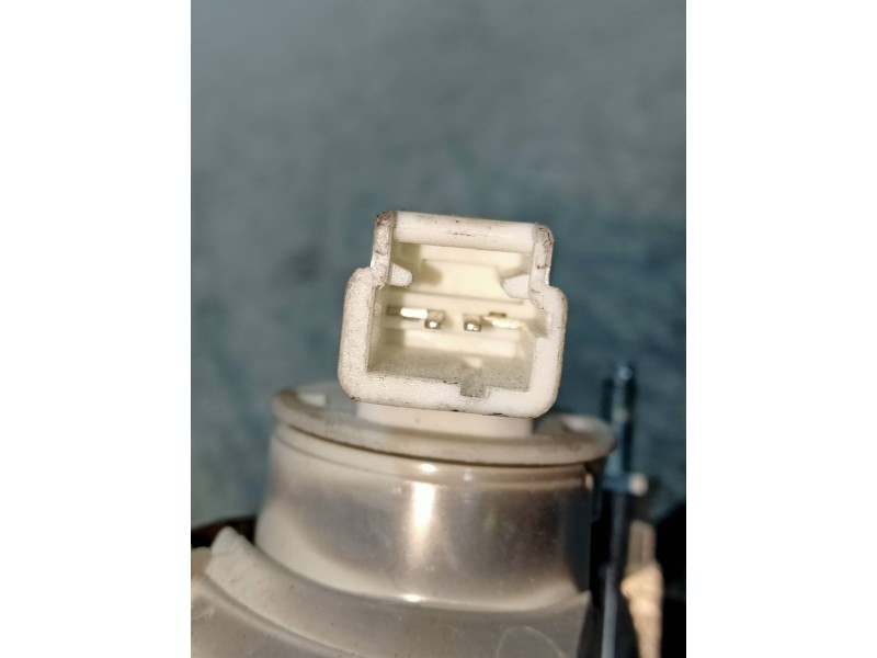 Recambio de piloto trasero derecho interior para citroen c4 picasso referencia OEM IAM 9653547677  