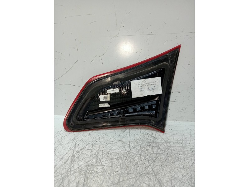 Recambio de piloto trasero izquierdo interior para citroen c4 lim. 1.6 hdi fap referencia OEM IAM   