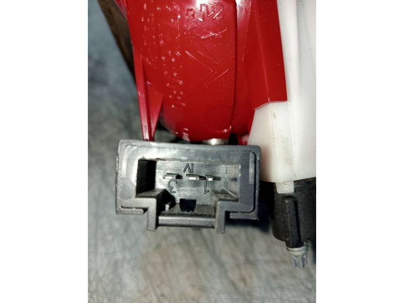 Recambio de piloto trasero izquierdo interior para citroen c5 berlina referencia OEM IAM 9687583080  