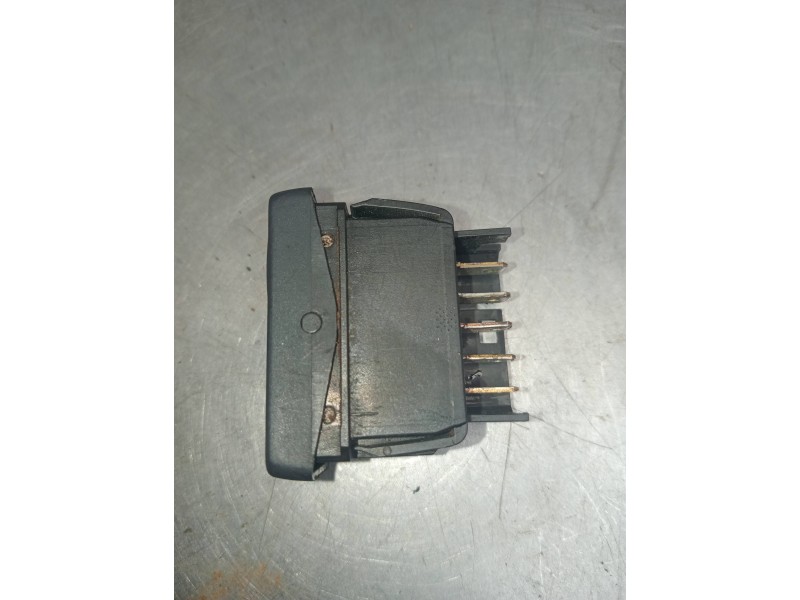 Recambio de mando elevalunas delantero derecho para citroen ax 11 tre referencia OEM IAM   5P