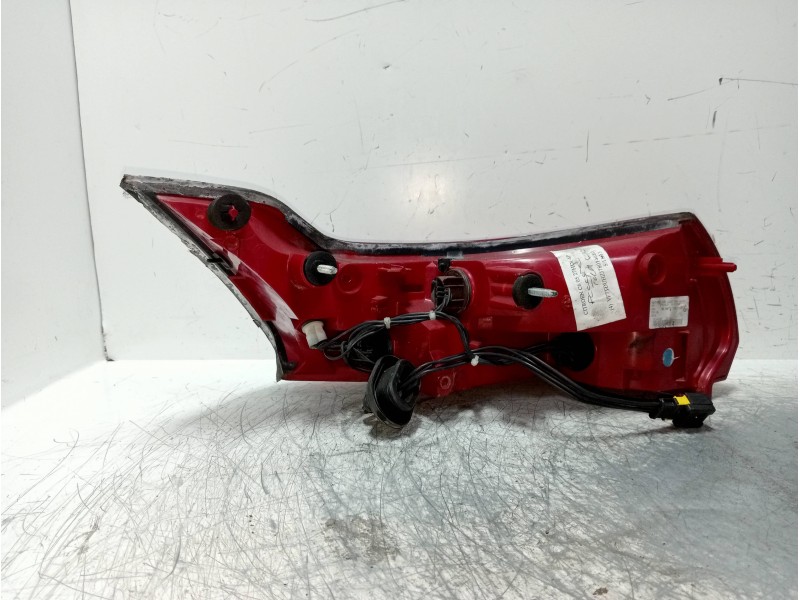 Recambio de piloto trasero derecho para citroen c6 2.7 v6 hdi fap cat (uhz / dt17ted4) referencia OEM IAM 9660737280  