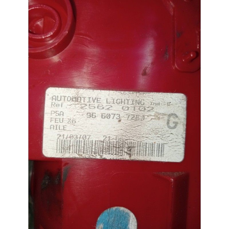 Recambio de piloto trasero derecho para citroen c6 2.7 v6 hdi fap cat (uhz / dt17ted4) referencia OEM IAM 9660737280  