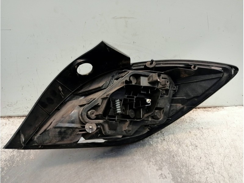 Recambio de piloto trasero izquierdo para opel astra gtc cosmo referencia OEM IAM   