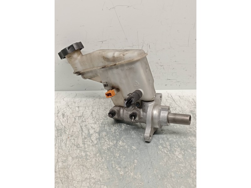 Recambio de bomba freno para kia cee´d sporty wagon drive referencia OEM IAM   