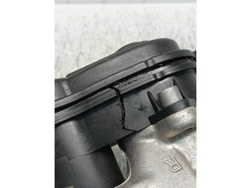 Recambio de pinza freno trasera derecha para renault zoe referencia OEM IAM 440002496R  