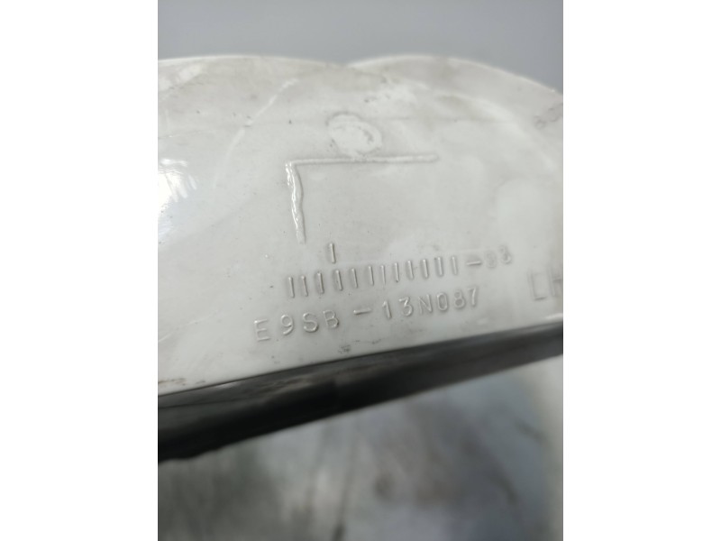 Recambio de faro izquierdo para ford thunderbird base referencia OEM IAM E9SB13N087  