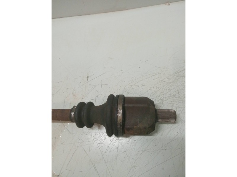 Recambio de transmision delantera izquierda para renault clio ii fase i (b/cbo) 1.6 referencia OEM IAM   