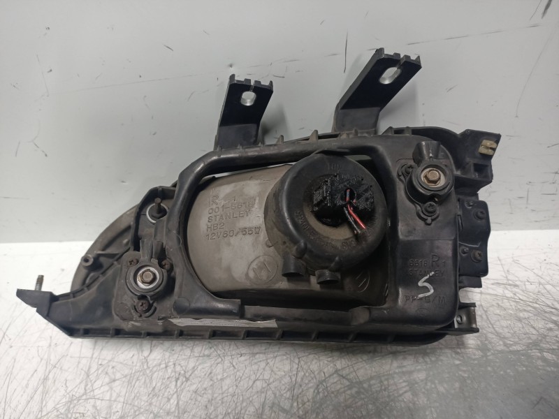Recambio de faro derecho para honda civic berlina (eg/eh) 1.5 cat referencia OEM IAM   
