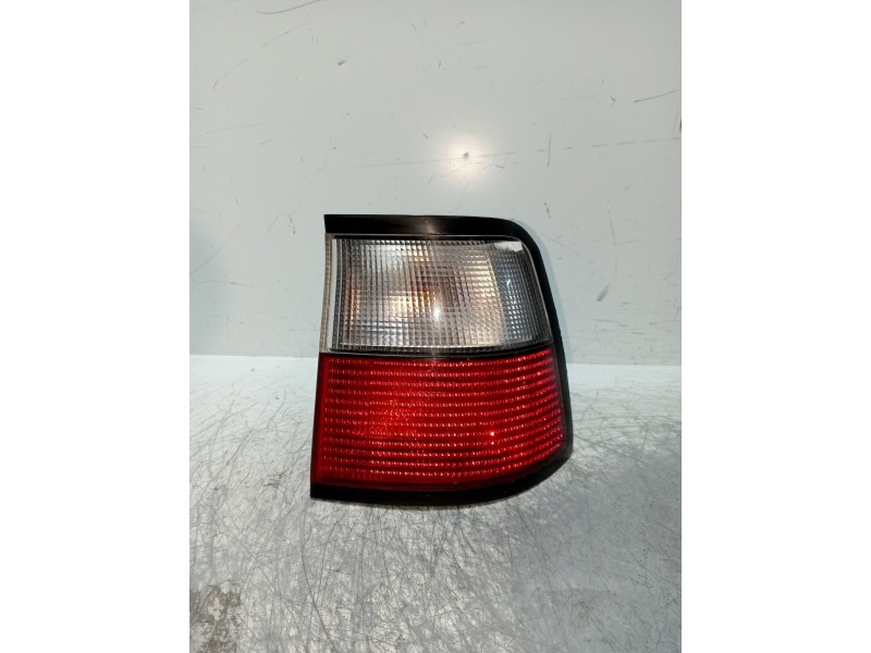 Recambio de piloto trasero derecho para citroen xantia break 2.0 hdi referencia OEM IAM   