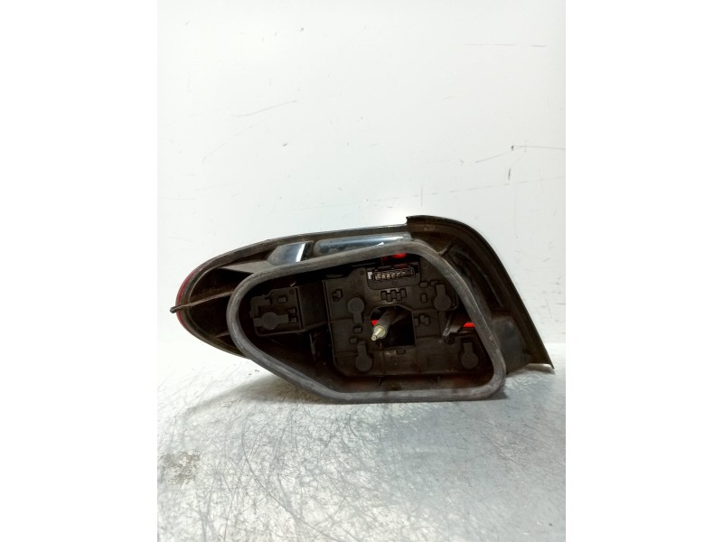 Recambio de piloto trasero derecho para citroen xsara berlina 1.9 td px referencia OEM IAM    Recambio de piloto trasero derecho para citroen xsara berlina 1.9 td px referencia OEM IAM