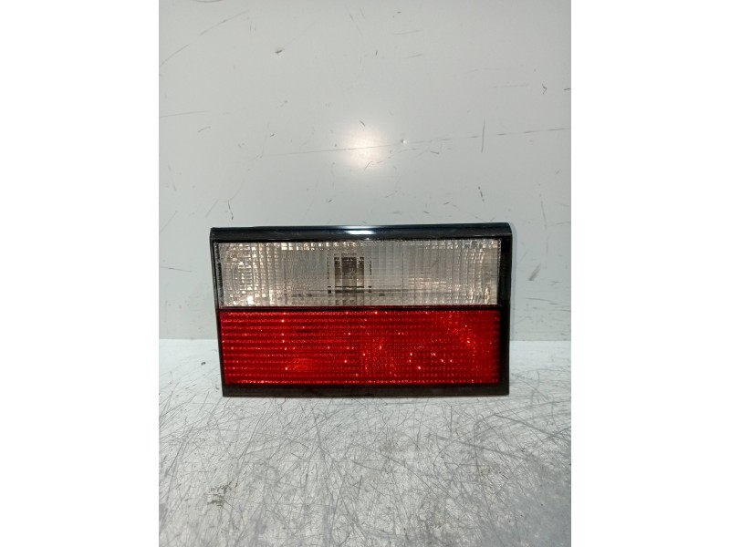 Recambio de piloto trasero izquierdo interior para citroen xantia berlina 1.9 td seduction referencia OEM IAM   