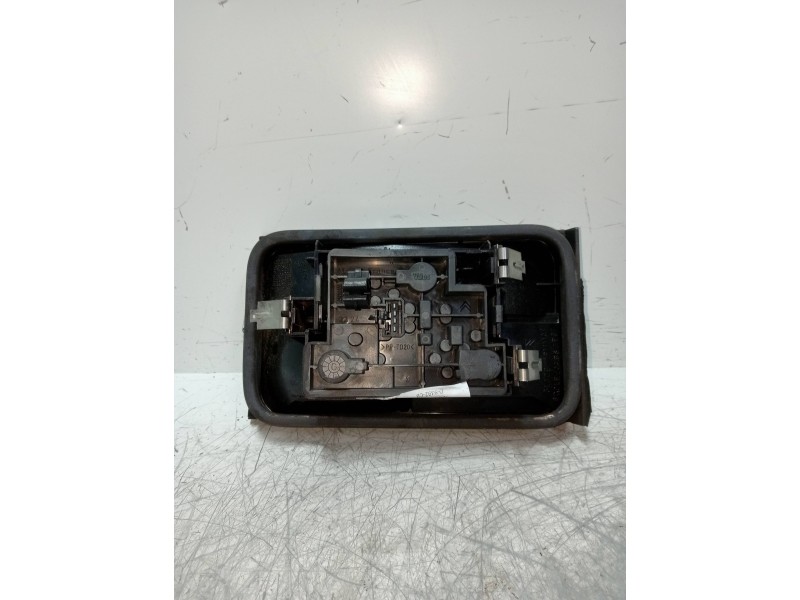 Recambio de piloto trasero izquierdo interior para citroen xantia berlina 1.9 td seduction referencia OEM IAM   