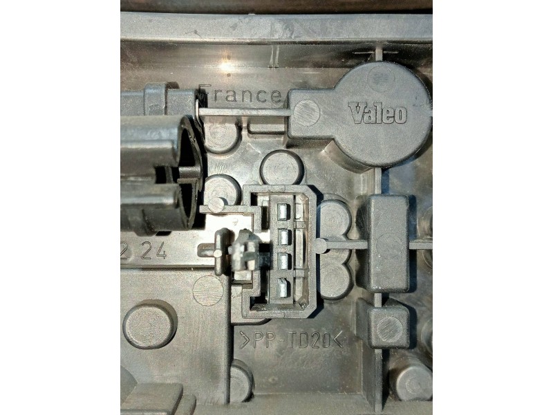 Recambio de piloto trasero izquierdo interior para citroen xantia berlina 1.9 td seduction referencia OEM IAM   