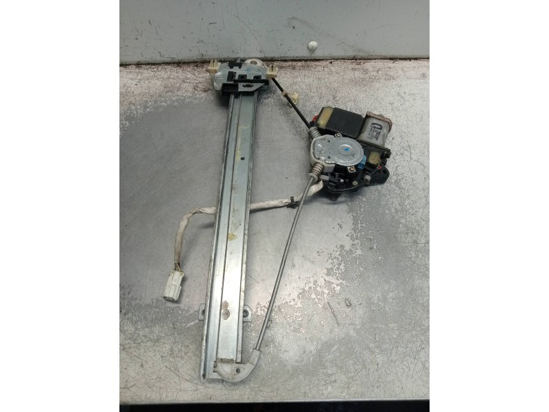 Recambio de elevalunas trasero izquierdo para mitsubishi galant berlina (ea0) 2500 v6 24v referencia OEM IAM MR215442 0620200064