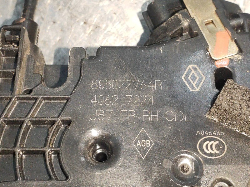 Recambio de motor cierre centralizado delantero derecho para renault captur helly hansen referencia OEM IAM 805022764R  