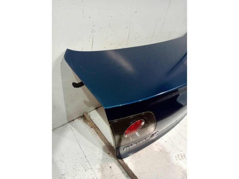 Recambio de tapa maletero para mazda 3 berlina (bk) 1.6 crdt active referencia OEM IAM   