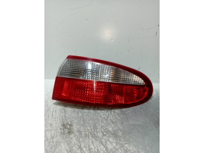 Recambio de piloto trasero derecho para daewoo lanos 1.5 cat referencia OEM IAM   