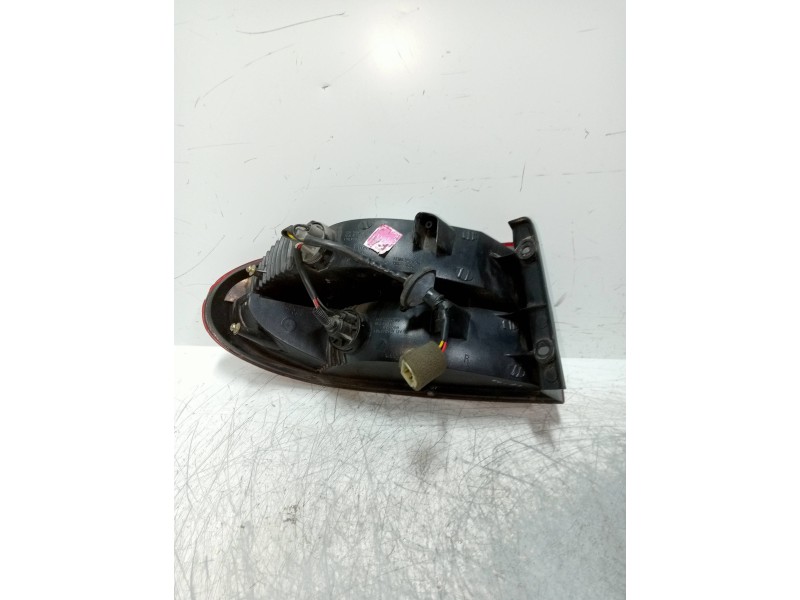 Recambio de piloto trasero derecho para daewoo lanos 1.5 cat referencia OEM IAM   