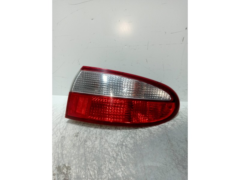 Recambio de piloto trasero derecho para daewoo lanos 1.5 cat referencia OEM IAM   