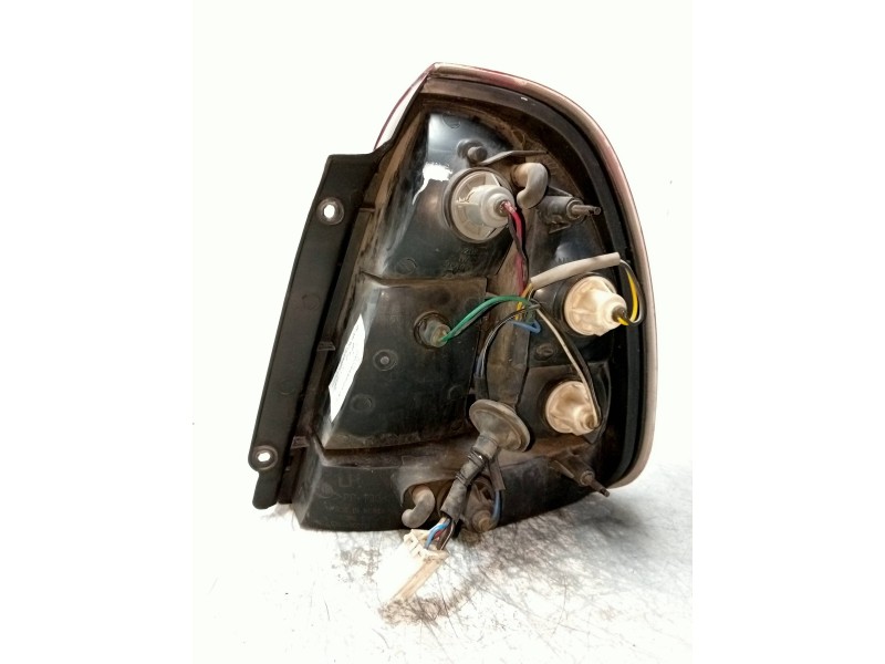 Recambio de piloto trasero izquierdo para daewoo nubira berlina 2.0 cat referencia OEM IAM   