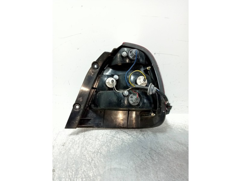 Recambio de piloto trasero izquierdo para daewoo nubira berlina 1.6 cat referencia OEM IAM 0311001419  