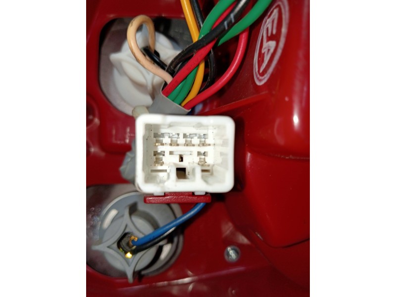 Recambio de piloto trasero izquierdo para daewoo nubira berlina 1.6 cat referencia OEM IAM   