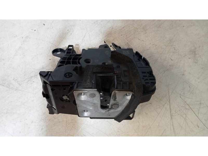 Recambio de motor cierre centralizado trasero derecho para renault captur helly hansen referencia OEM IAM 805027072R  