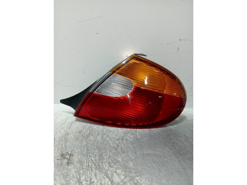 Recambio de piloto trasero izquierdo para chrysler neon (pl) 2.0 16v cat referencia OEM IAM 5288528  