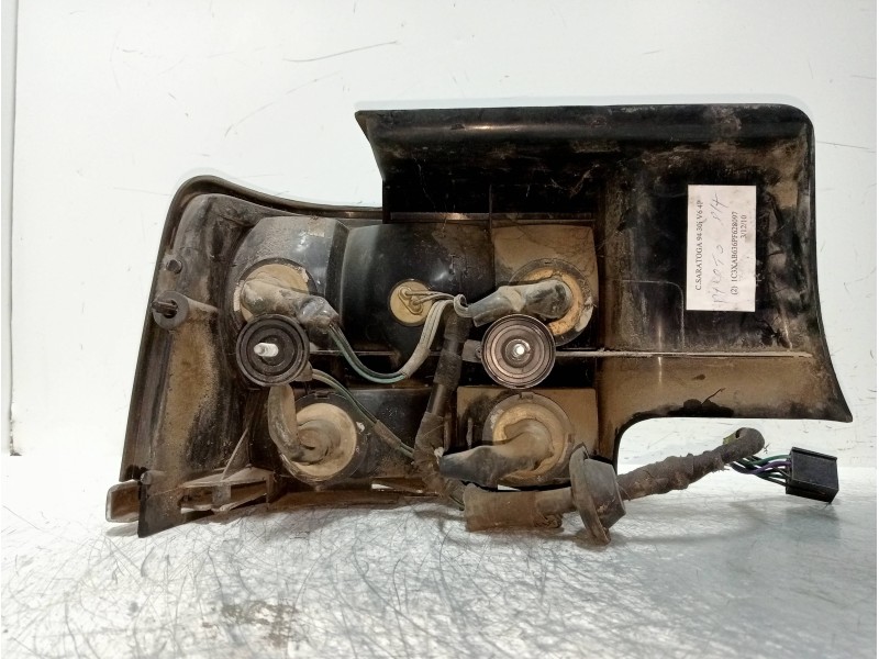 Recambio de piloto trasero derecho para chrysler saratoga v6 referencia OEM IAM   