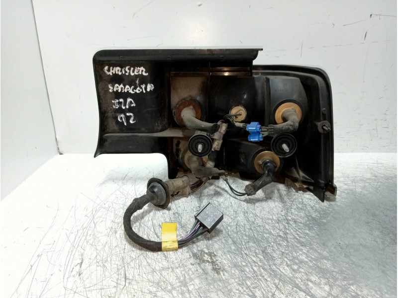 Recambio de piloto trasero izquierdo para chrysler saratoga referencia OEM IAM   