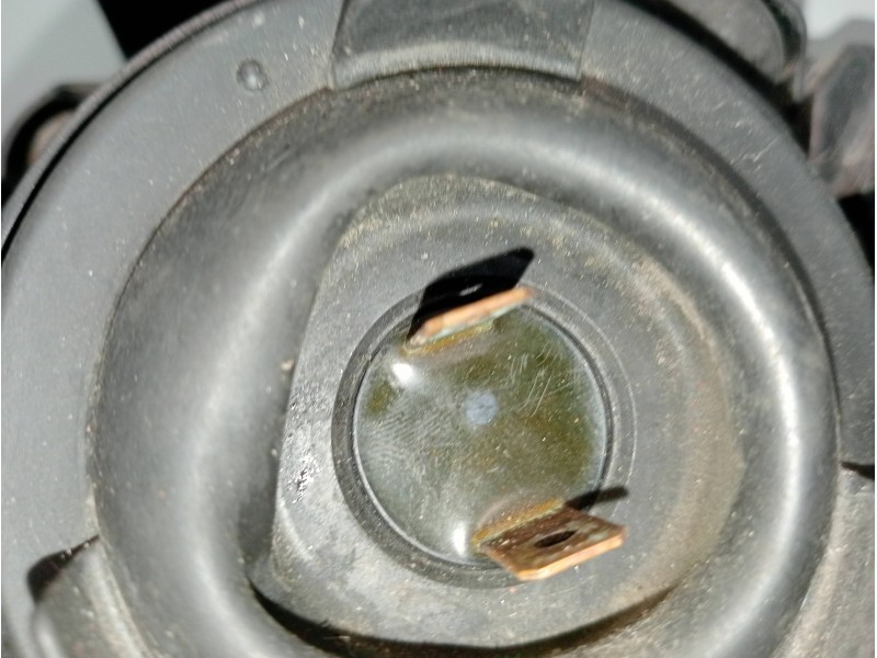 Recambio de faro derecho para mazda 3 berlina (bk) 1.6 crdt active referencia OEM IAM   