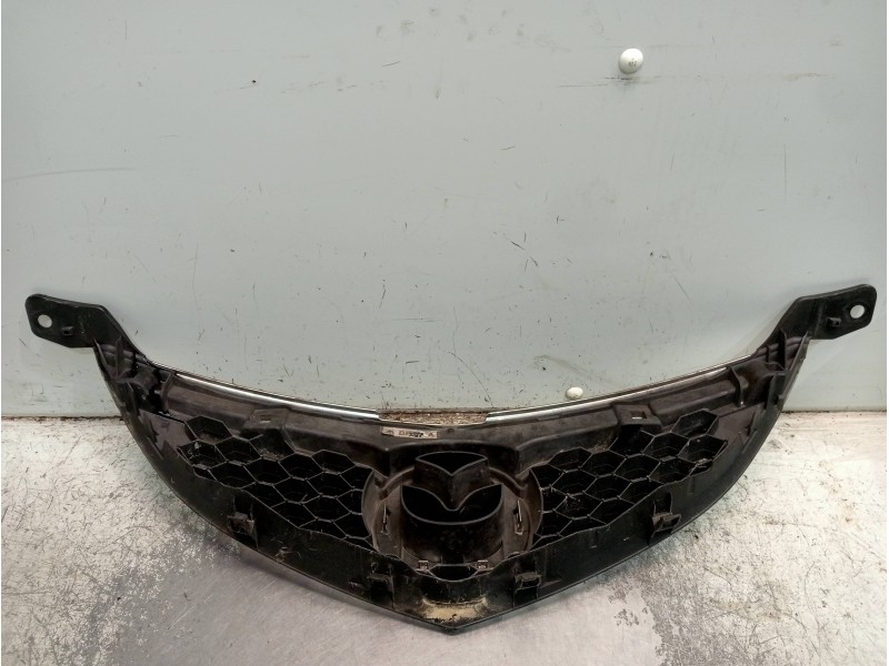 Recambio de rejilla delantera para mazda 3 berlina (bk) 1.6 crdt active referencia OEM IAM   