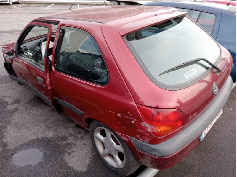 ford fiesta berlina (dx) del año 1999