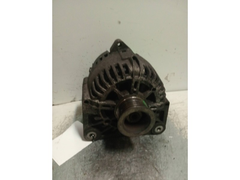 Recambio de alternador para renault scenic ii confort dynamique referencia OEM IAM 8200495294A  