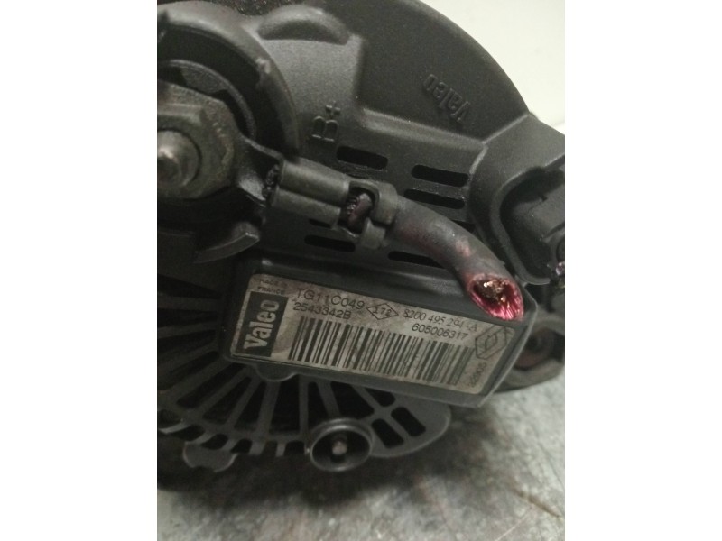 Recambio de alternador para renault scenic ii confort dynamique referencia OEM IAM 8200495294A  