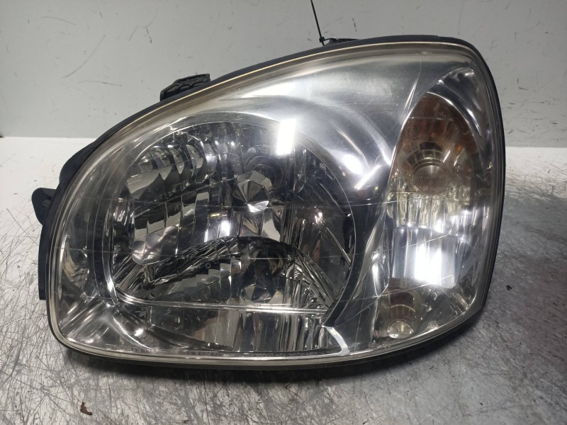 Recambio de faro izquierdo para hyundai santa fe (sm) 2.0 crdi cat referencia OEM IAM   