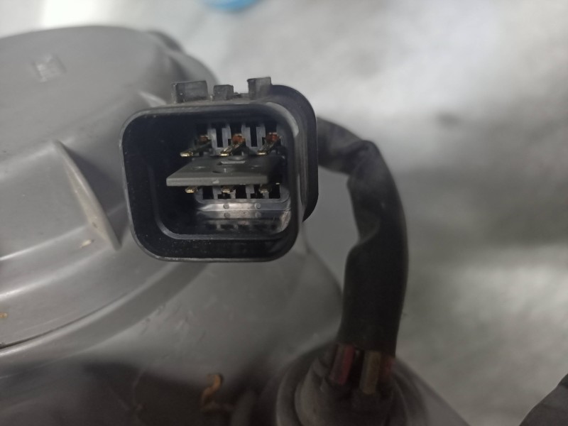 Recambio de faro izquierdo para hyundai sonata (y3) 2.0 gls sohc referencia OEM IAM   