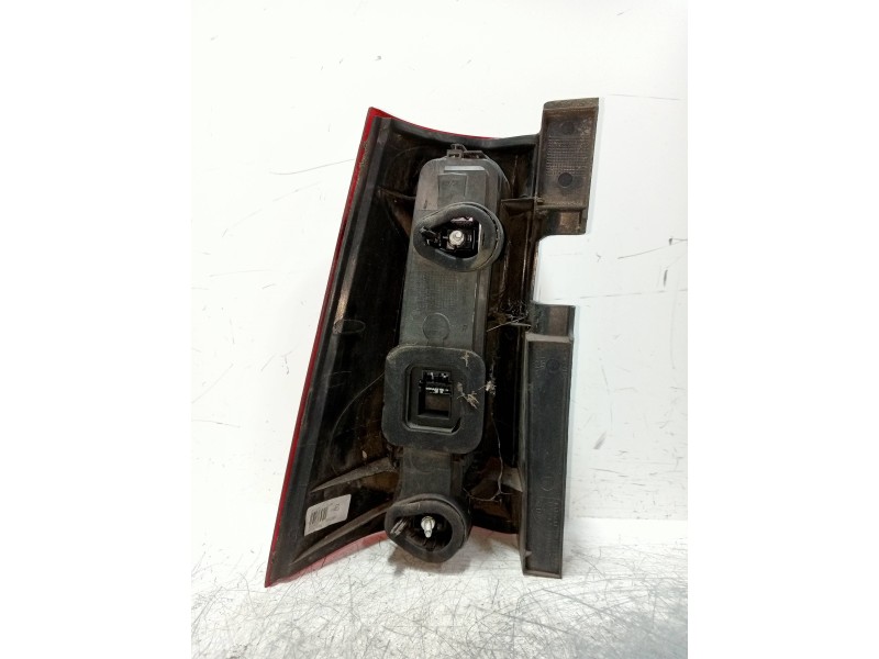 Recambio de piloto trasero derecho para dacia logan laureate referencia OEM IAM   