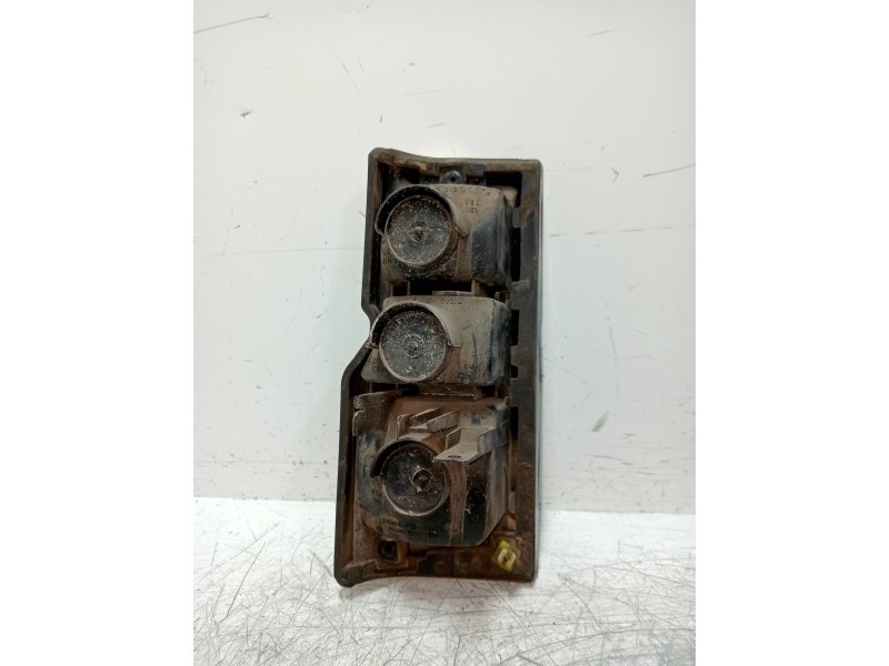 Recambio de piloto trasero derecho para daihatsu rocky 2.8 td referencia OEM IAM   