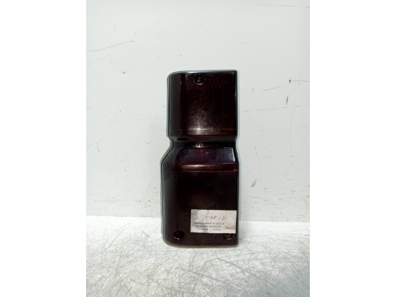 Recambio de piloto trasero izquierdo para daihatsu rocky 2.8 td referencia OEM IAM   