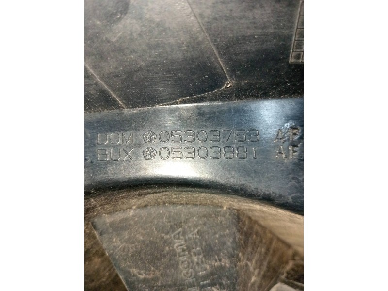 Recambio de piloto trasero izquierdo para dodge caliber sxt referencia OEM IAM 05303753  