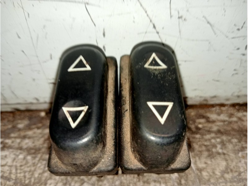 Recambio de mando elevalunas delantero izquierdo para peugeot 306 berlina 4 puertas (s1) style dt referencia OEM IAM   4P