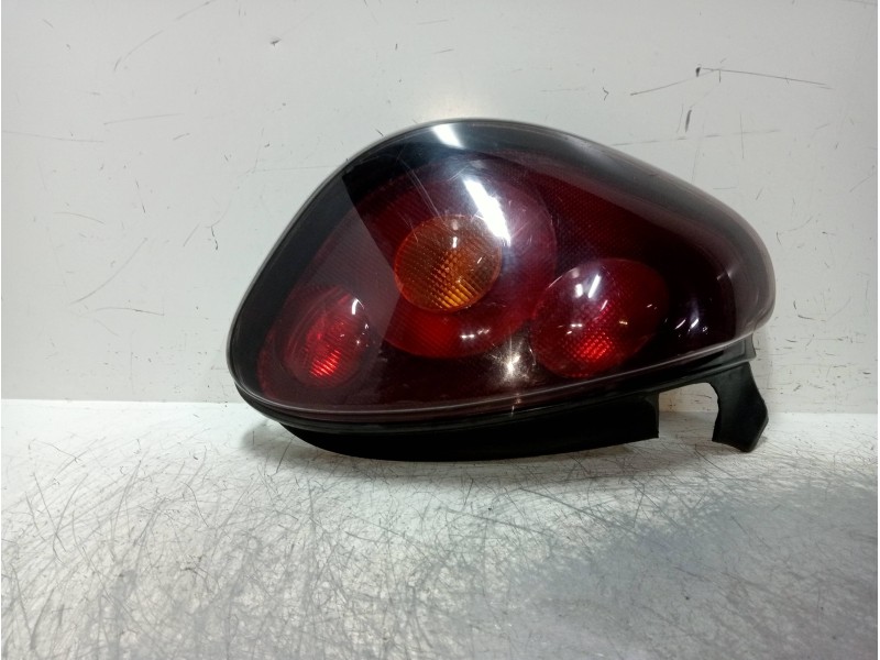 Recambio de piloto trasero izquierdo para fiat bravo (182) 1.9 turbodiesel referencia OEM IAM 46538353  