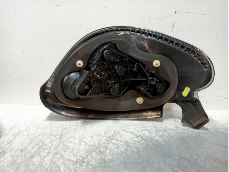 Recambio de piloto trasero derecho para fiat bravo (182) jtd 105 / 100 suite referencia OEM IAM 46538352  