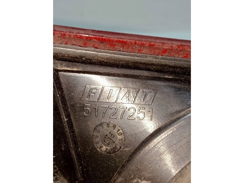 Recambio de piloto trasero derecho para fiat croma (194) 1.9 jtd 16v cat referencia OEM IAM 51727251  