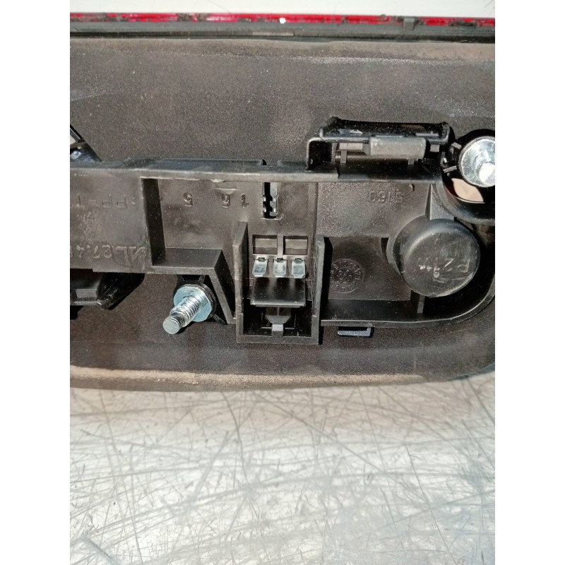 Recambio de piloto trasero izquierdo interior para fiat croma (194) 1.9 jtd 16v cat referencia OEM IAM 51727252  