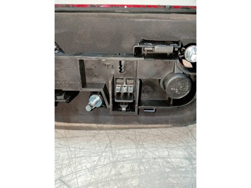 Recambio de piloto trasero izquierdo interior para fiat croma (194) 1.9 jtd 16v cat referencia OEM IAM 51727252  