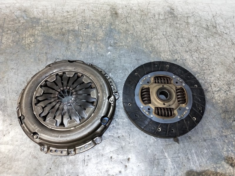 Recambio de kit embrague para seat ibiza (6l1) signo referencia OEM IAM   